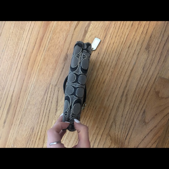 Coach wristlet - Picture 5 of 10